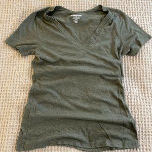 3/$20 olive vintage tee